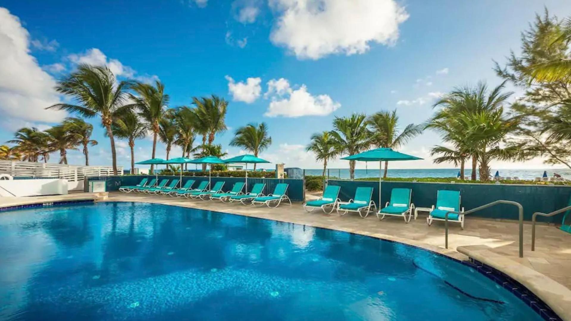 Hotel Deluxe Studio Balcony Bay View Amazing Pool Sunny Isles Beach Exterior foto