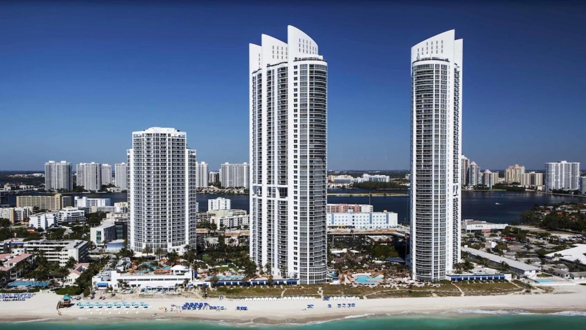 Hotel Deluxe Studio Balcony Bay View Amazing Pool Sunny Isles Beach Exterior foto